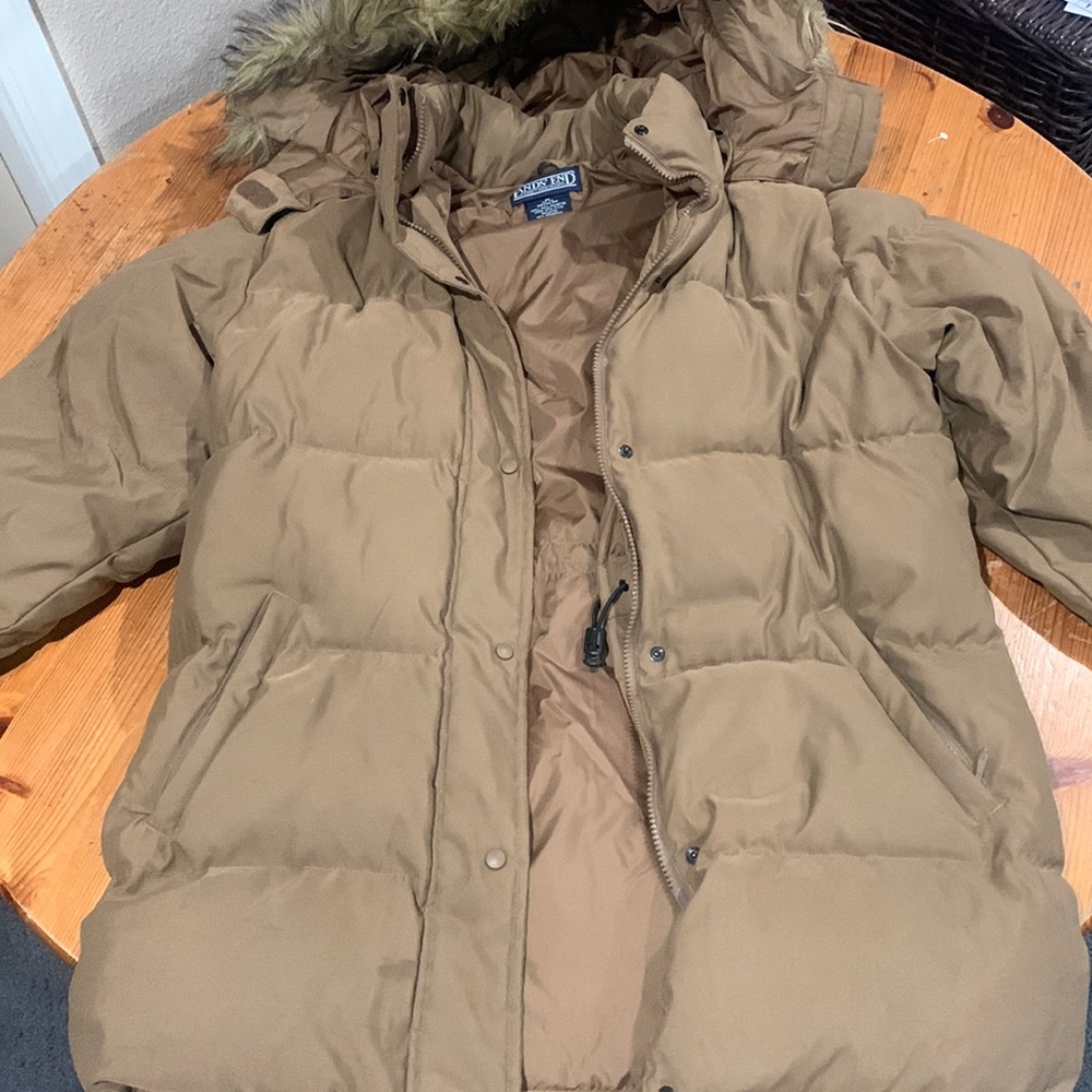 Land end - women’s goosedown hooded puffy jacket - Size Medium 10-12 - like new
